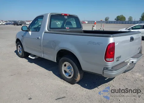 2002 Ford F-150 Xl/Xlt z USA, uszkodzony, nr VIN 1FTRF17202NB02665